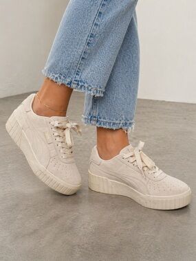 Puma Carina Platform Beige Suede Sneakers Women’s 10 Minimalist Casual